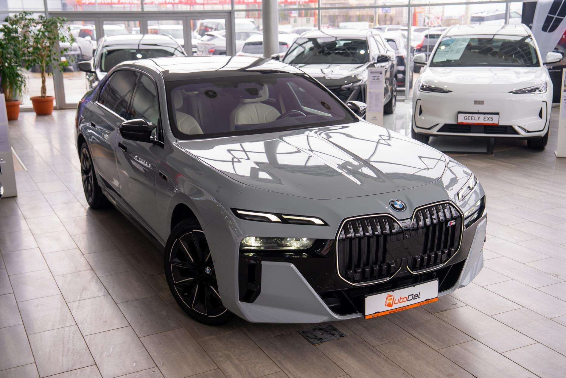BMW Seria 7 M 760 e xDrive G70 - Miniatură 4