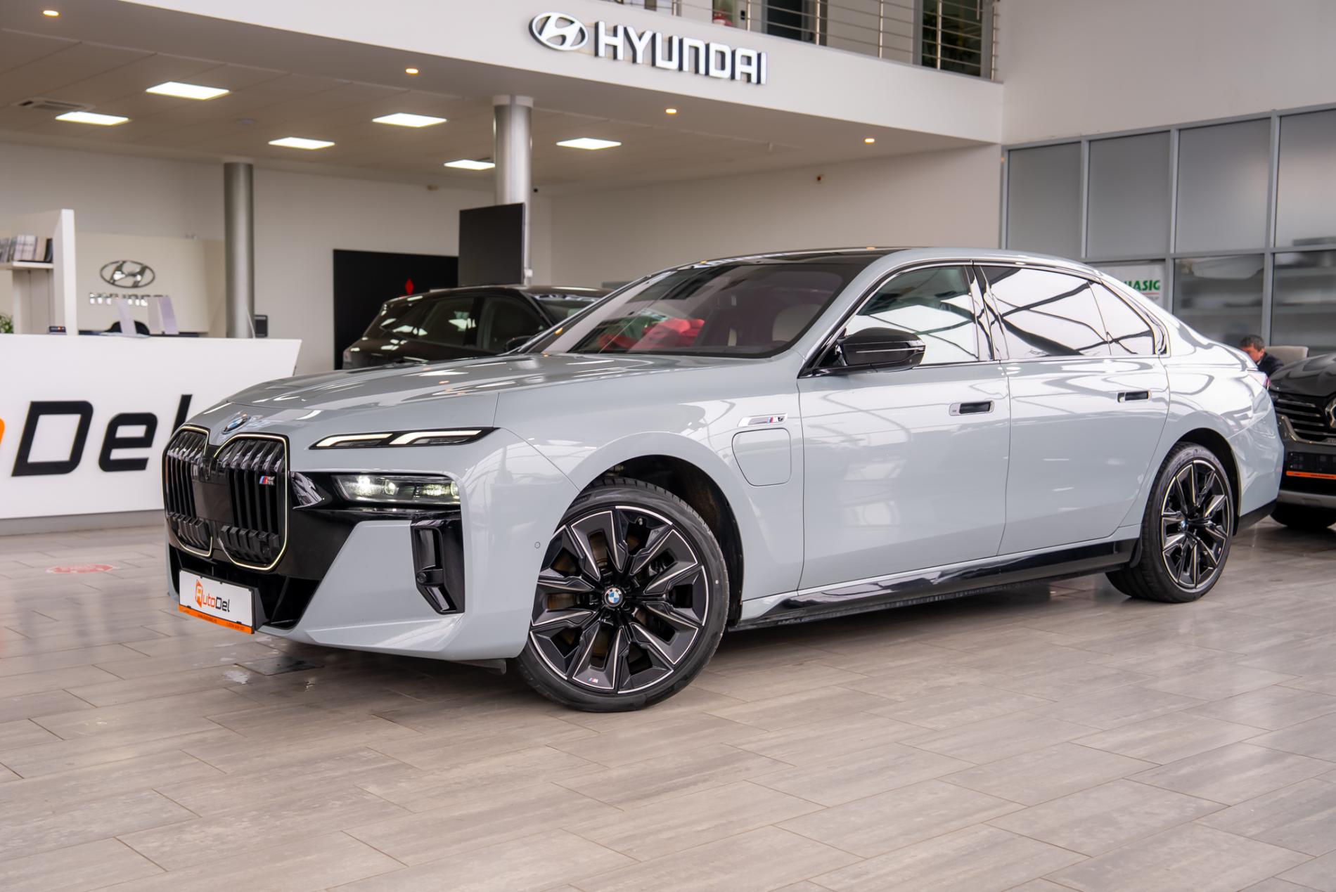 BMW Seria 7 M 760 e xDrive G70 - Miniatură 3